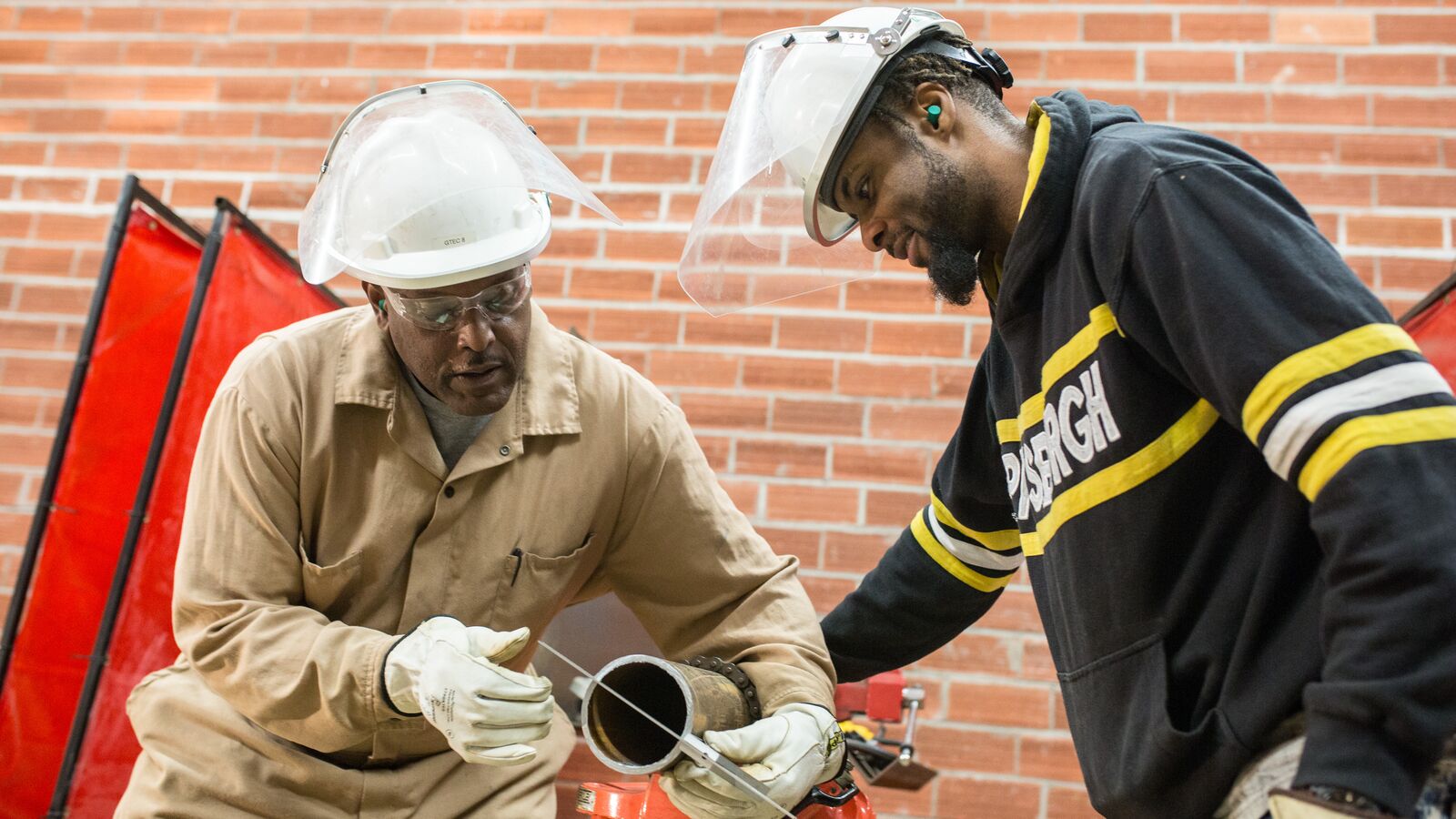 Students train with Digital Workforce Academy in Southeast Texas.