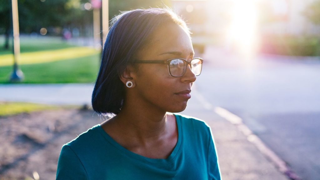 Dell Scholars student Jeni takes a walk in her neighborhood.