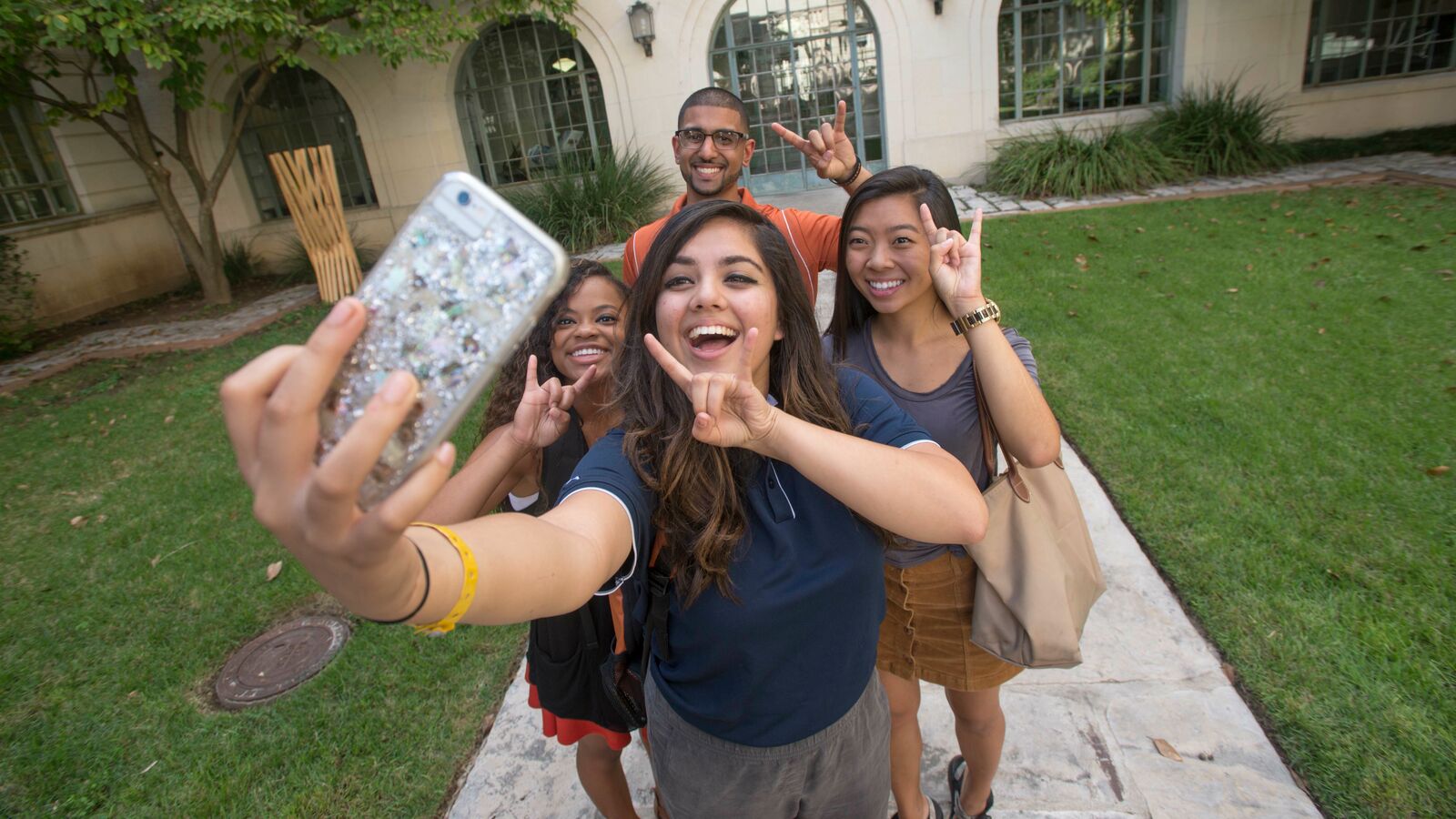 UT for Me: Peer Mentorship for College Student Success UT for Me: Peer Mentorship for College Student Success