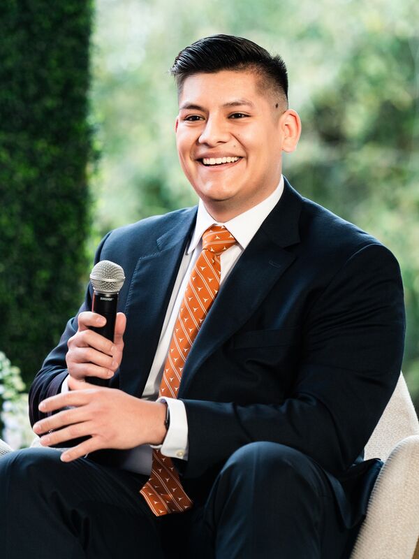 Dell Scholar Kevin Lopez speaks at UT about his experience with the program.