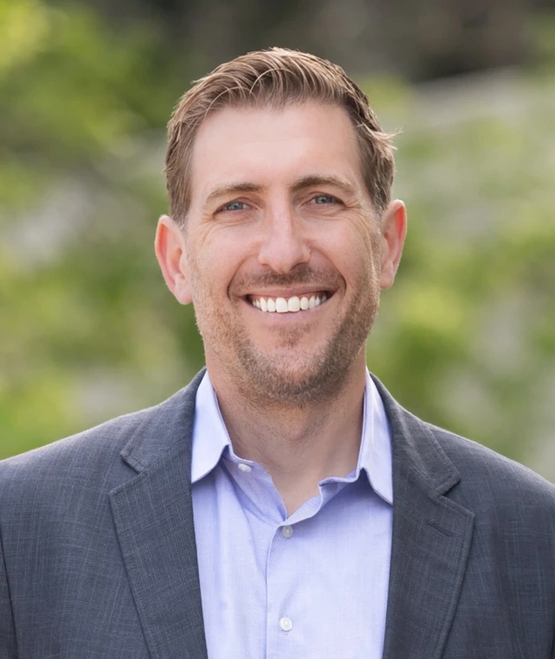 Kris Ansin headshot